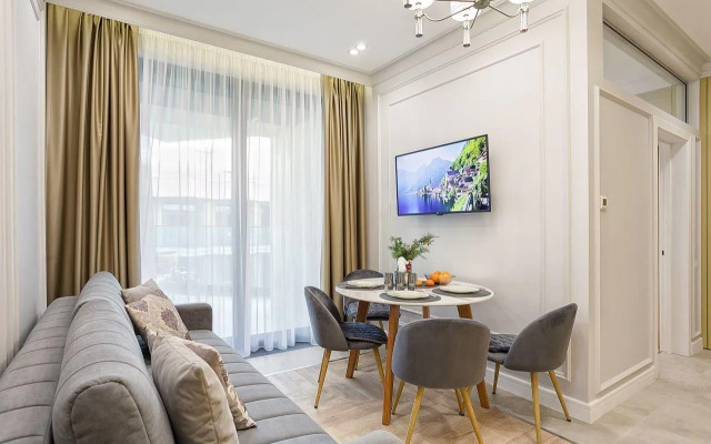 Na Ulitse Drazhinskogo 48 Flat
