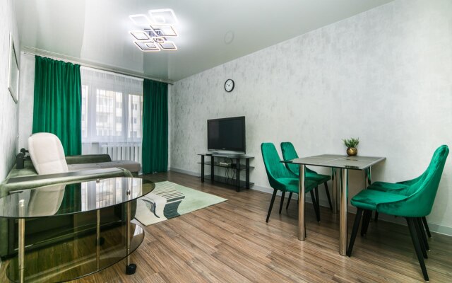2-Kh Komnatnye Apartamenty Na Kujbysheva Flat