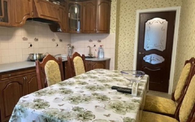 Prostornaya Kvartira V Tsentre Apartments