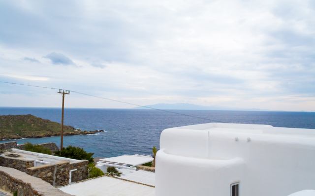 Luxury Chara with Private Pool Villa