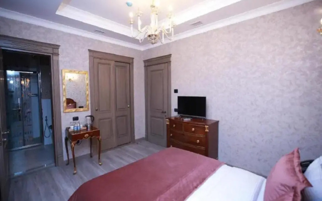 West Inn Palace Hotel