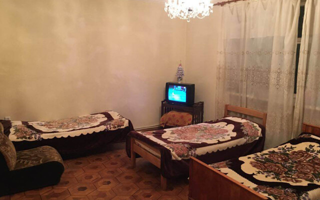 Sakarov & Tours Hostel