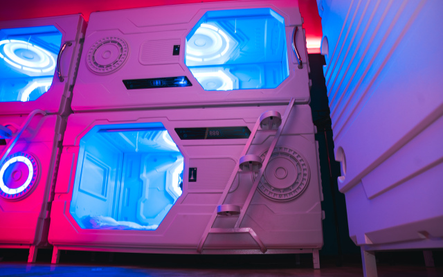 Capsula  Hostel