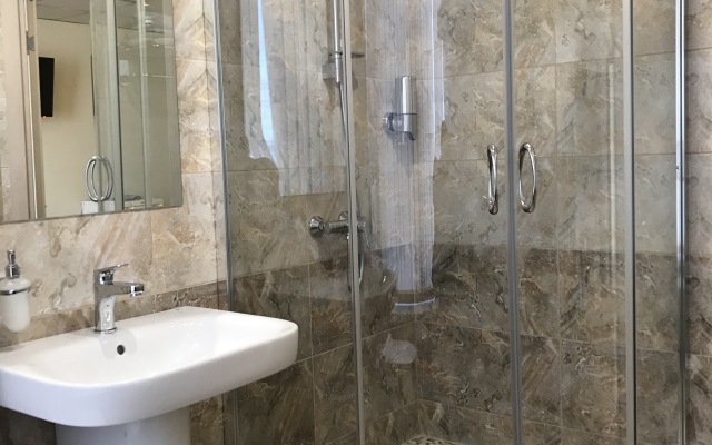 Артик Отель