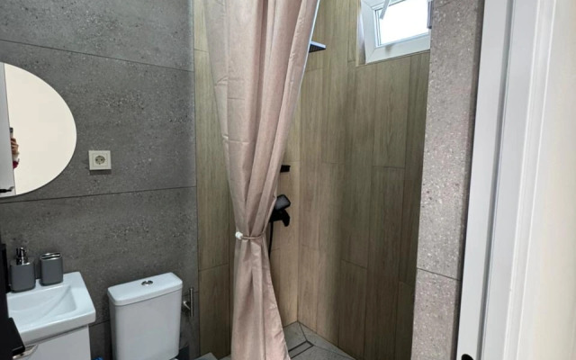 Uyutnaya Studiya na Poberezhye Alakhadzy Flat