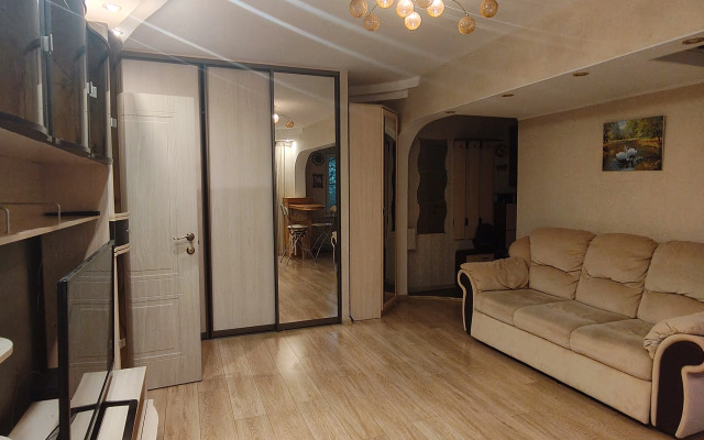 2 komnatnaya Sankt-Peterburg Flat