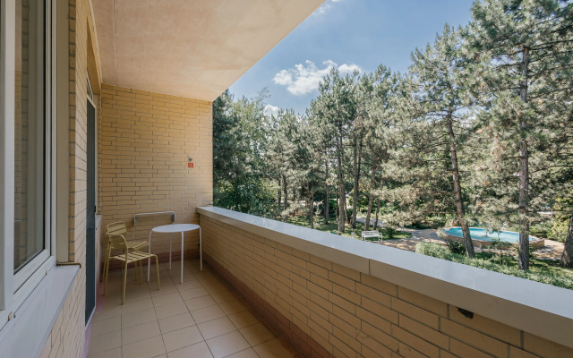 Yolochka Hotel