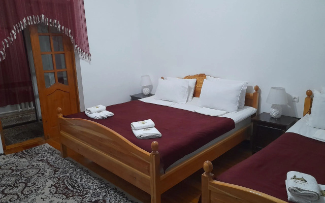 Butik-otel' Parvina  in old city