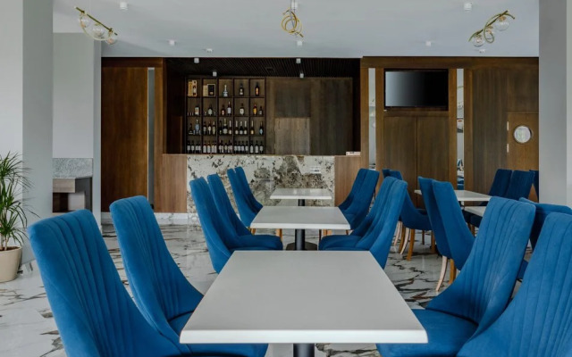 Отель Солнце и море