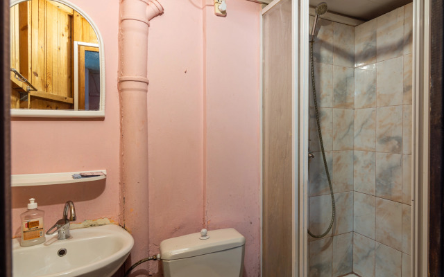 Na Leselidze 10b Guest House