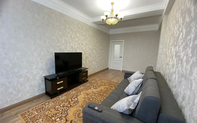 Tur House v Kaspiyske Apartments
