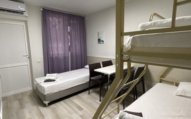 GNEZDO-ORLOVKA Guest House