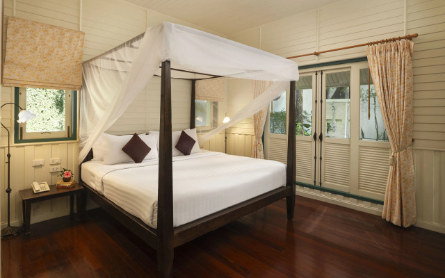 Kalanan Riverside Resort
