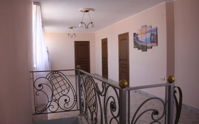 Lara Hotel