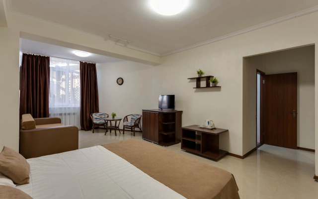 Irina Guest House