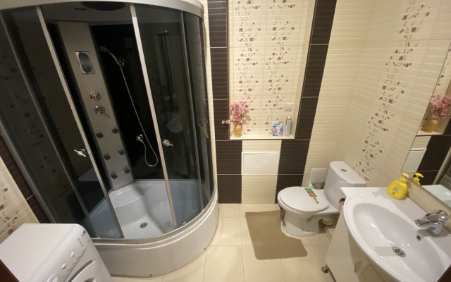 Апартаменты 201 Колхозная 9