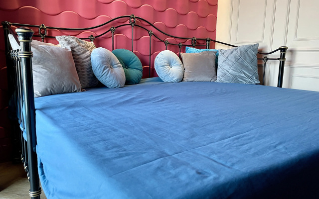 V Tsentre so Svoey Parkovkoy v 10 Minutah do Mamayev Kurgan Apartments