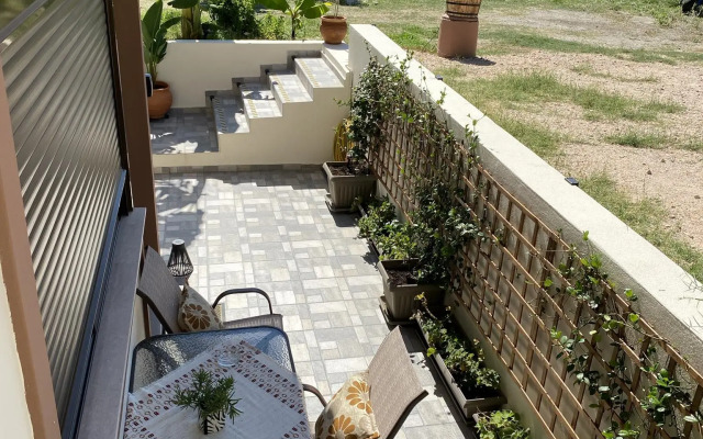 Casa Terra the most quiet hillside area near the airport & beach Apartments