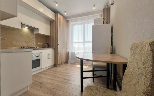 V Tsentre Goroda V Zhk Levoberezhye Flat