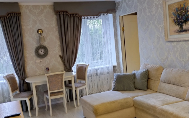 Na Ulitse Nekrasova, 18 Flat