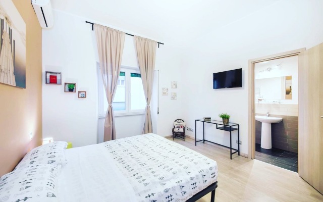 Mini hotel The Place to Be & B