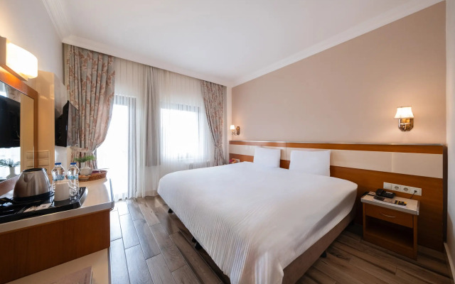 IRIS Hotel&Spa