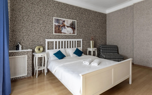 3 - room apartment on Tverskaya , Patriarchal