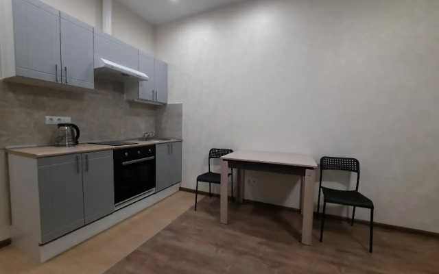 Studiya S Balkonom Na 17 Etazhe Apartments