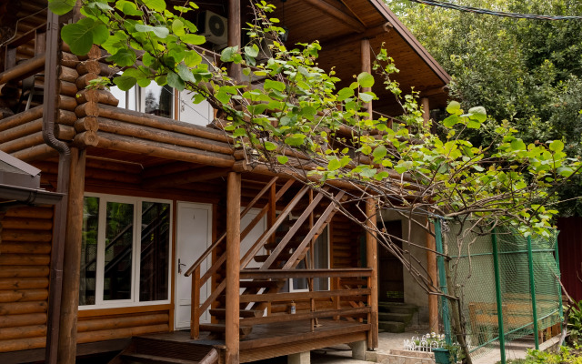 Lyubimy Dvorik Guest house