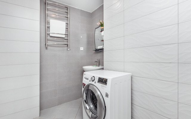 Na Ul Tsvetochnaya Ulitsa 15/21 Flat