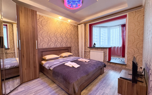 S zaseleniem 24/7 luchshiy servis posutochno 50 Flat