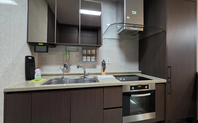 2j Etazh S Shikarnym Vidom Na Mechet, Ryadom S Posol'stvom SSHA Apartment