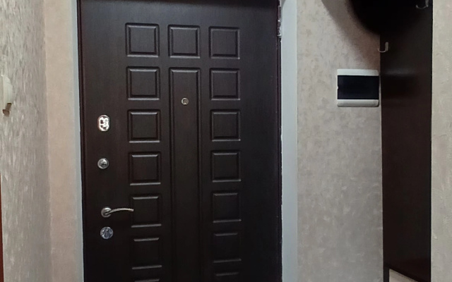 Apartamenty Kvartira uutnaa s sport plosadkoj vo dvore