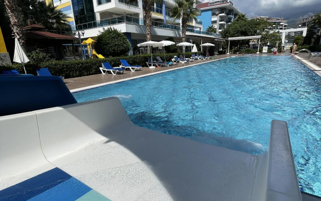 Apartaments y Morya 320 m s Balconom