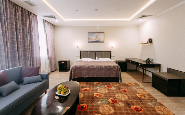 Hotel Otel' Kun' Lun'