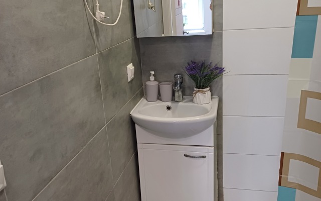 Apartment Uyut near Kotelniki metro station