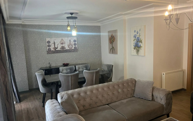 Отель Solo Suites