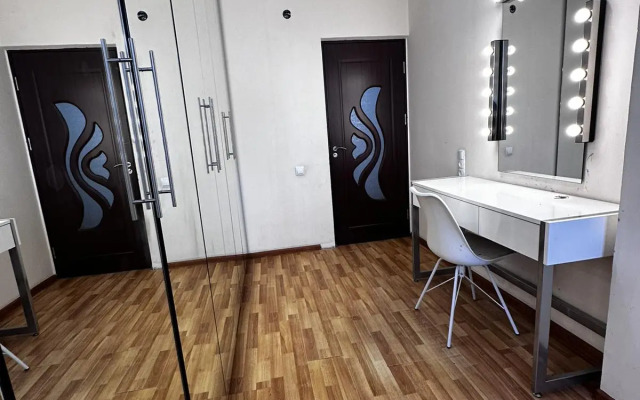 Perte House on Shinararneri 6/1 Apartments
