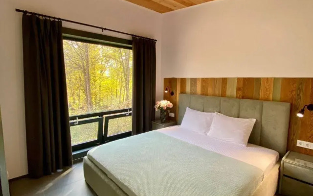 Частный дом Гpaфитoвый