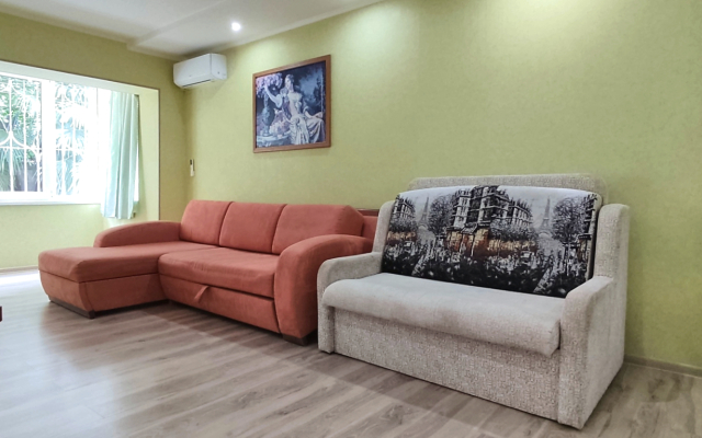 Апартаменты на Конституции СССР 10