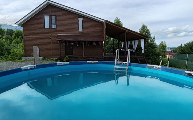 Guest house Dacha V Geshe na 12 chelovek