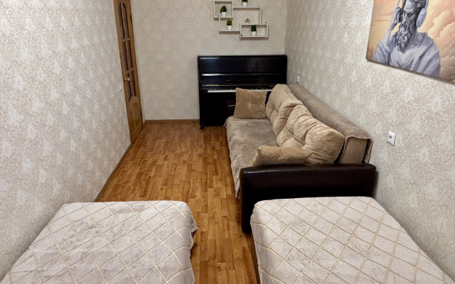 Na Fabrichnoy 2 Flat with Balcony