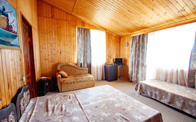 SharLOOtka Guest House