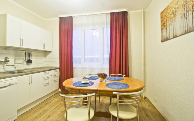 Uyutnaya Trekhkomnatnaya Vozle Metro Proletarskaya Flat