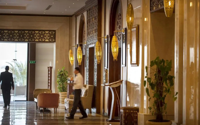 Курортный отель Sunrise Arabian Beach