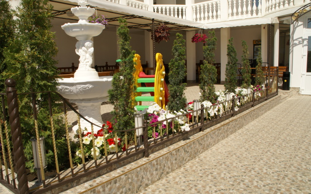 Belye Parusa Hotel