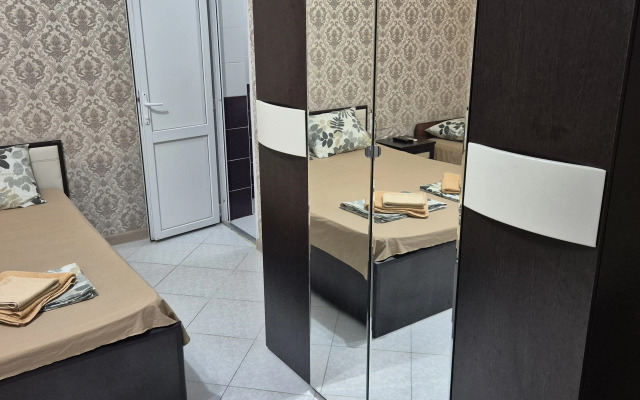 Shapsugskaya 6A Guest House