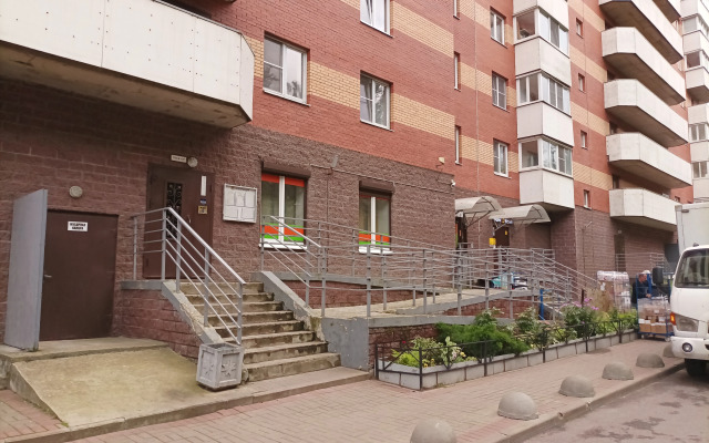 Квартира Уютная 1-комнатная с балконом у метро Международная