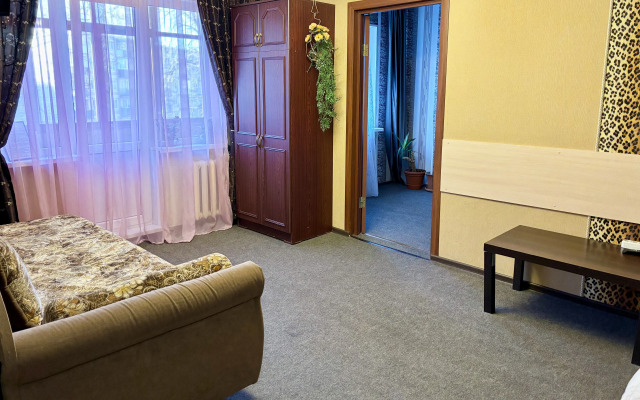 Na Ulitse Narodnaya 45 Flat