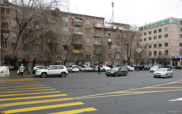 Ploschad Andreya Sakharova Flat